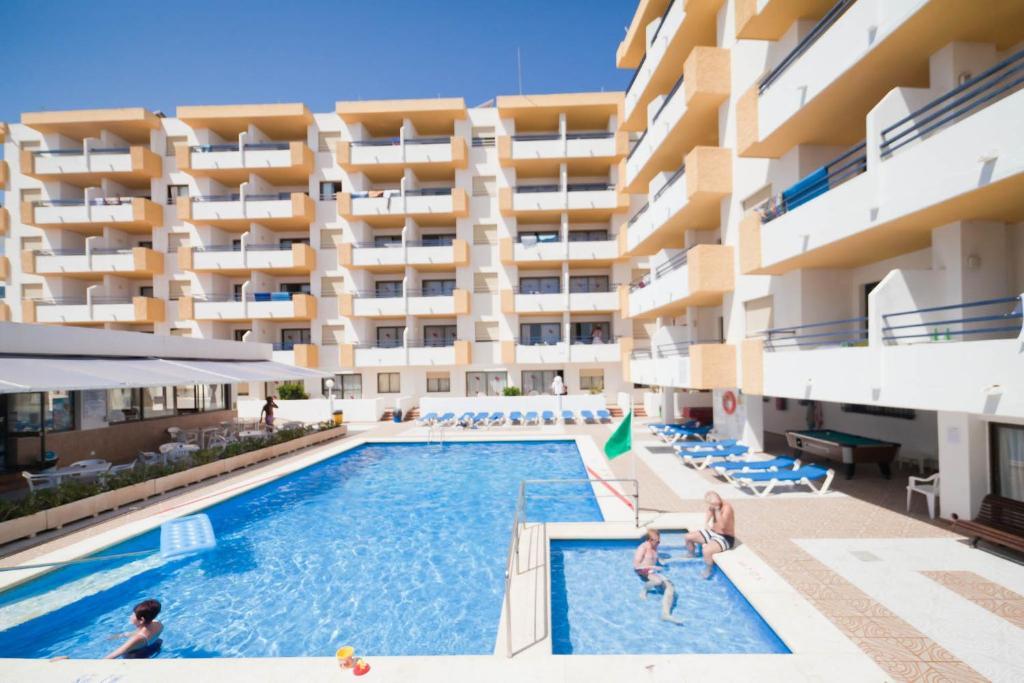 Apartamentos Mira Mola Figueretas Экстерьер фото